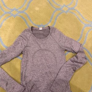 lululemon athletica Heathered Gray Long Sleeve Tee